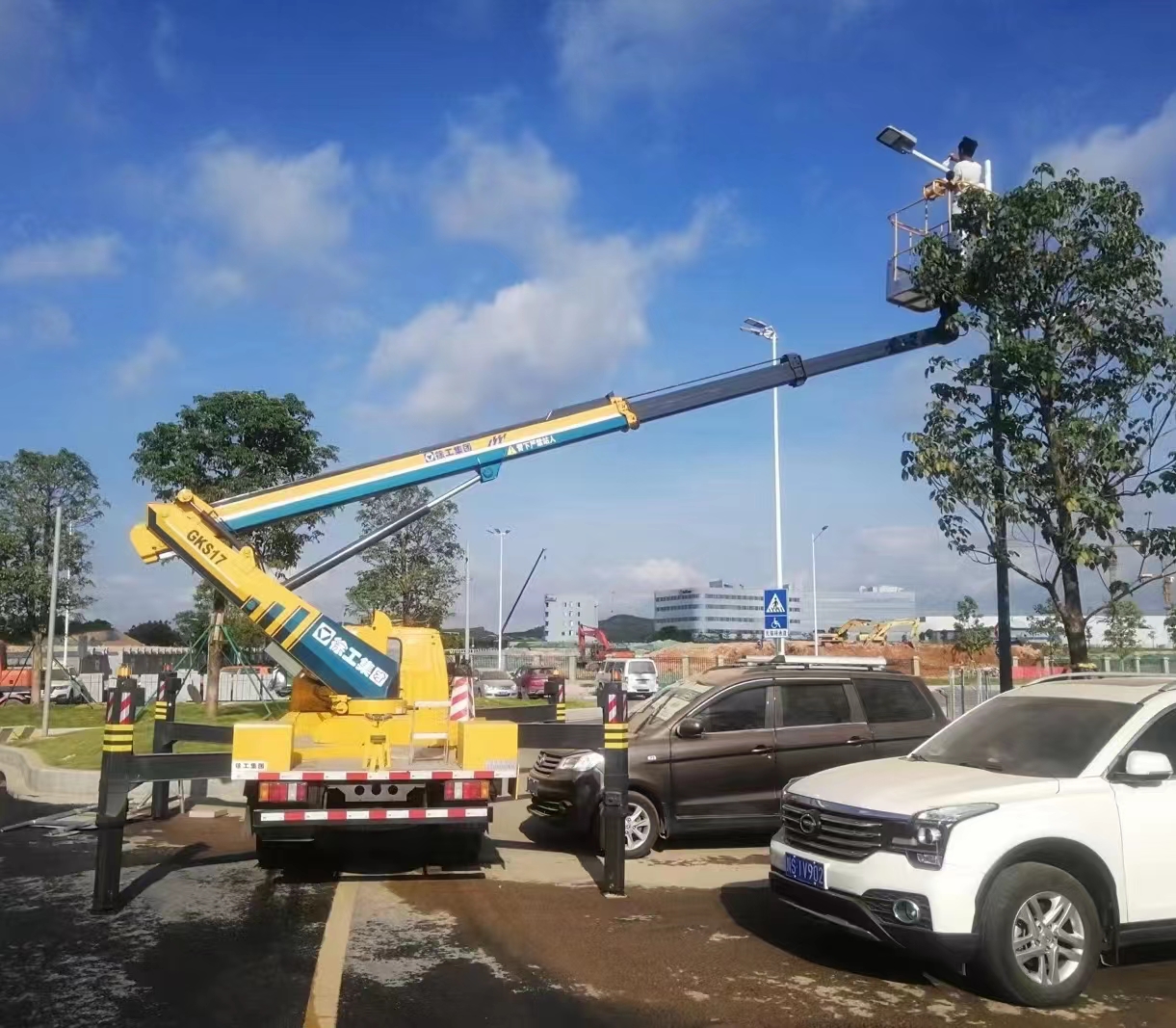 廣州番禺區(qū)高空作業(yè)車出租 番禺南村高空車車出租 高空車租賃電話