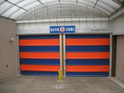 太原地下車庫(kù)快速門3秒自動(dòng)感應(yīng)快速通過(guò)不用等