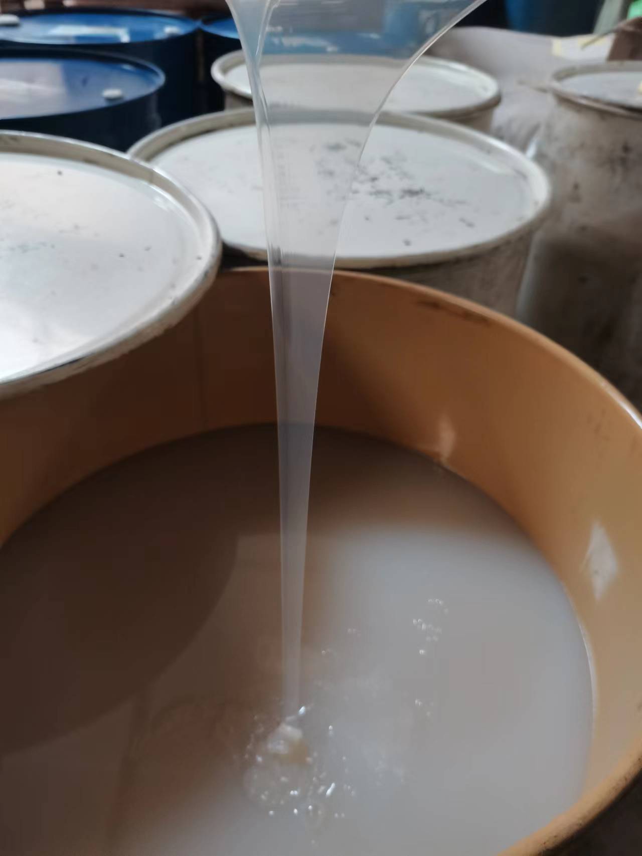 上海液體硅橡膠（半透明）生產(chǎn)廠家:半透明模具膠