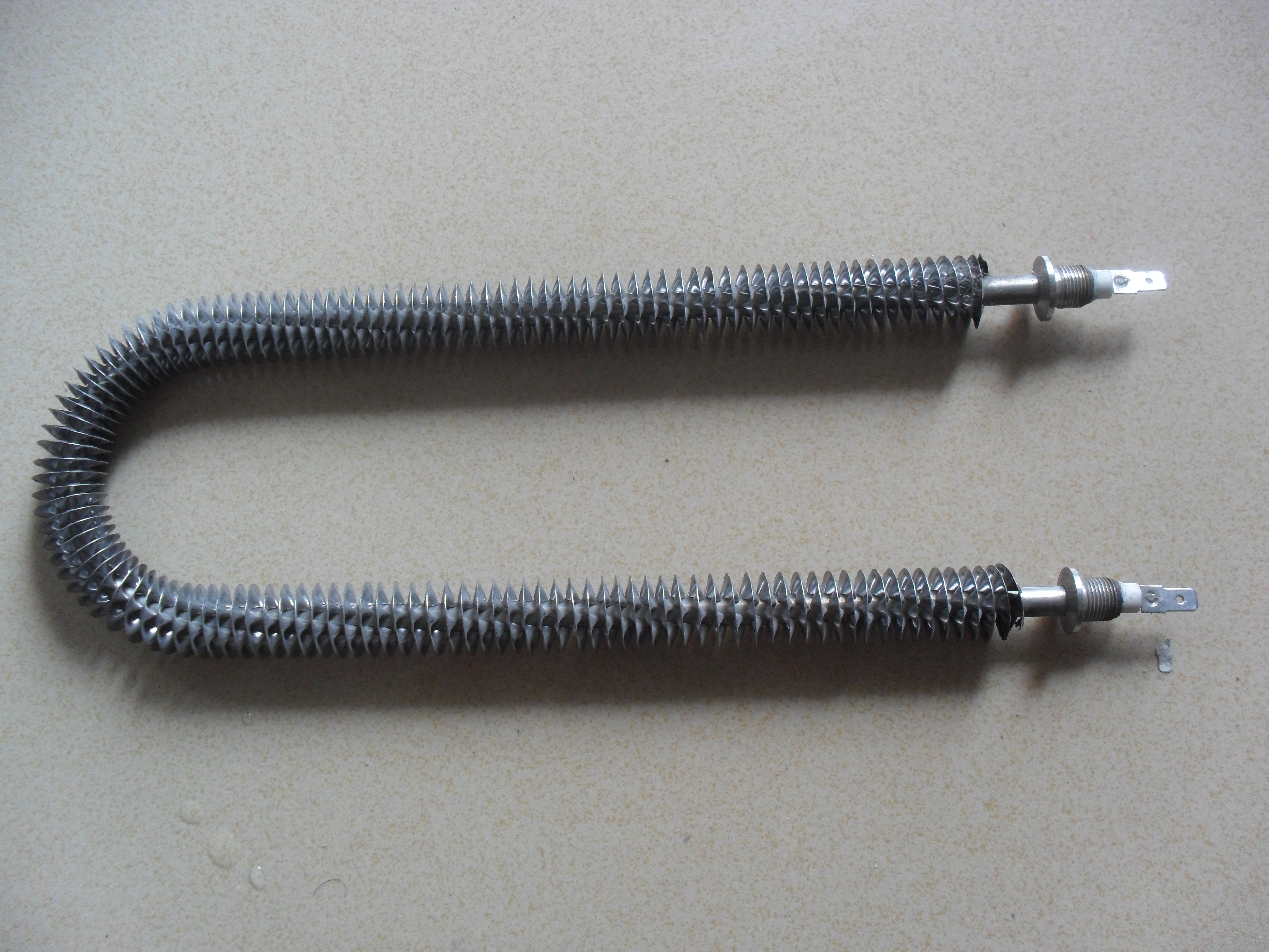 深圳散熱片電熱管廠家供應_價錢_銷售_推薦廠商_熱銷【深圳市歐凱斯電熱技術有限公司】