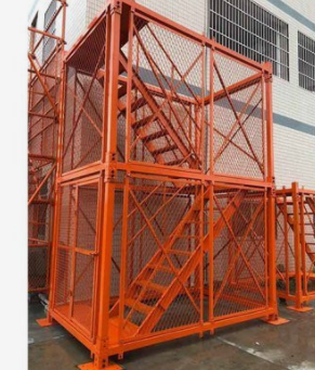 廠家生產(chǎn)安全爬梯掛網(wǎng)爬梯