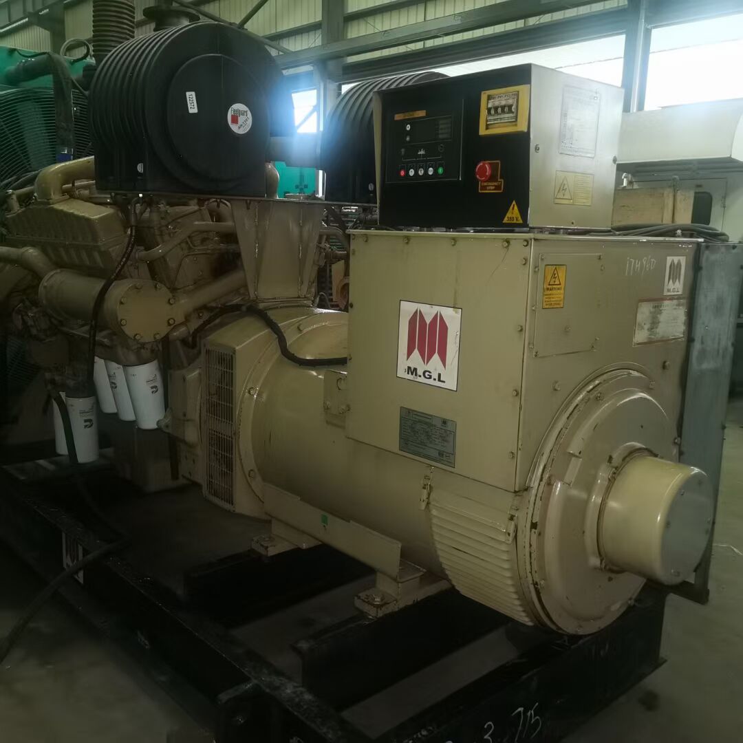 出售進(jìn)口康明斯550KW發(fā)電機(jī)組