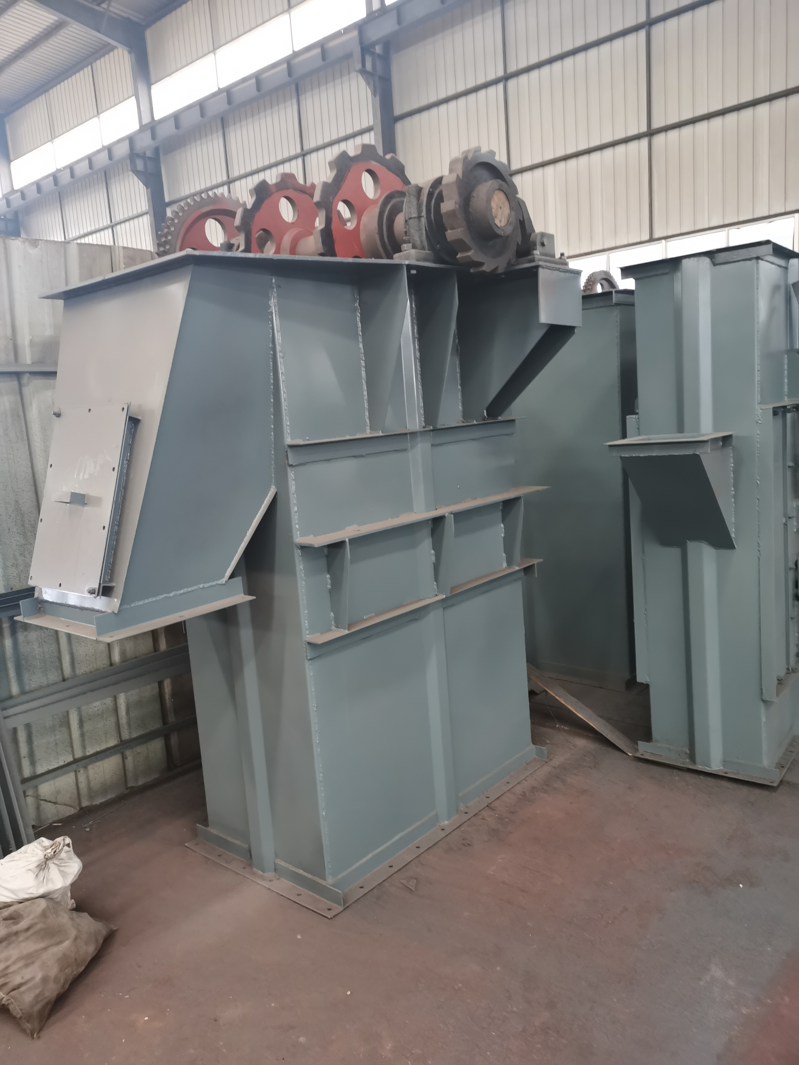 斗式提升機(jī) 垂直提升機(jī) 斗式提升機(jī)垂直提升機(jī)