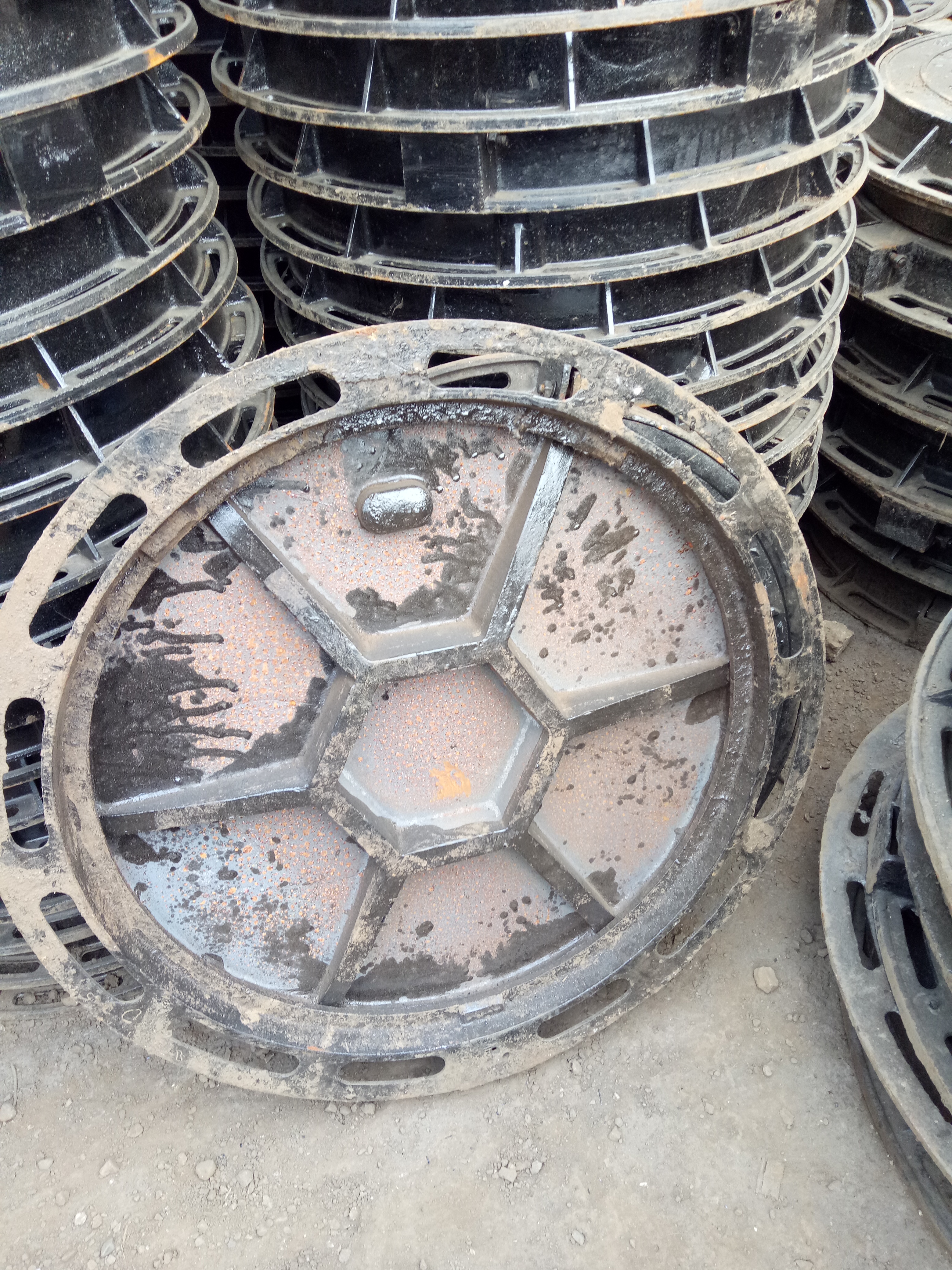 供應(yīng)四川井蓋 球墨鑄鐵井蓋 防盜井蓋