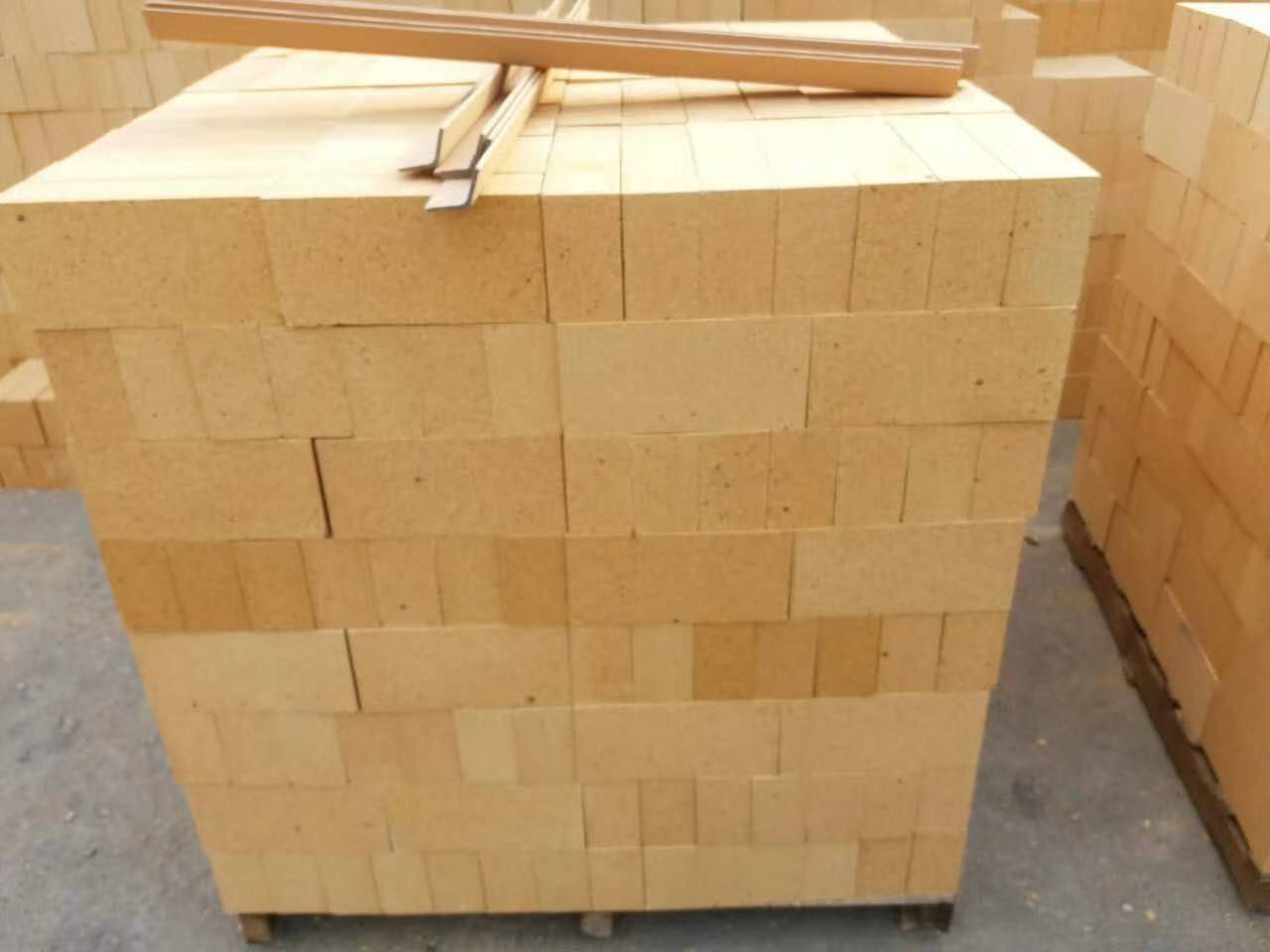 鄭州耐火磚廠家，報價，直銷，電話，多少錢，供應商