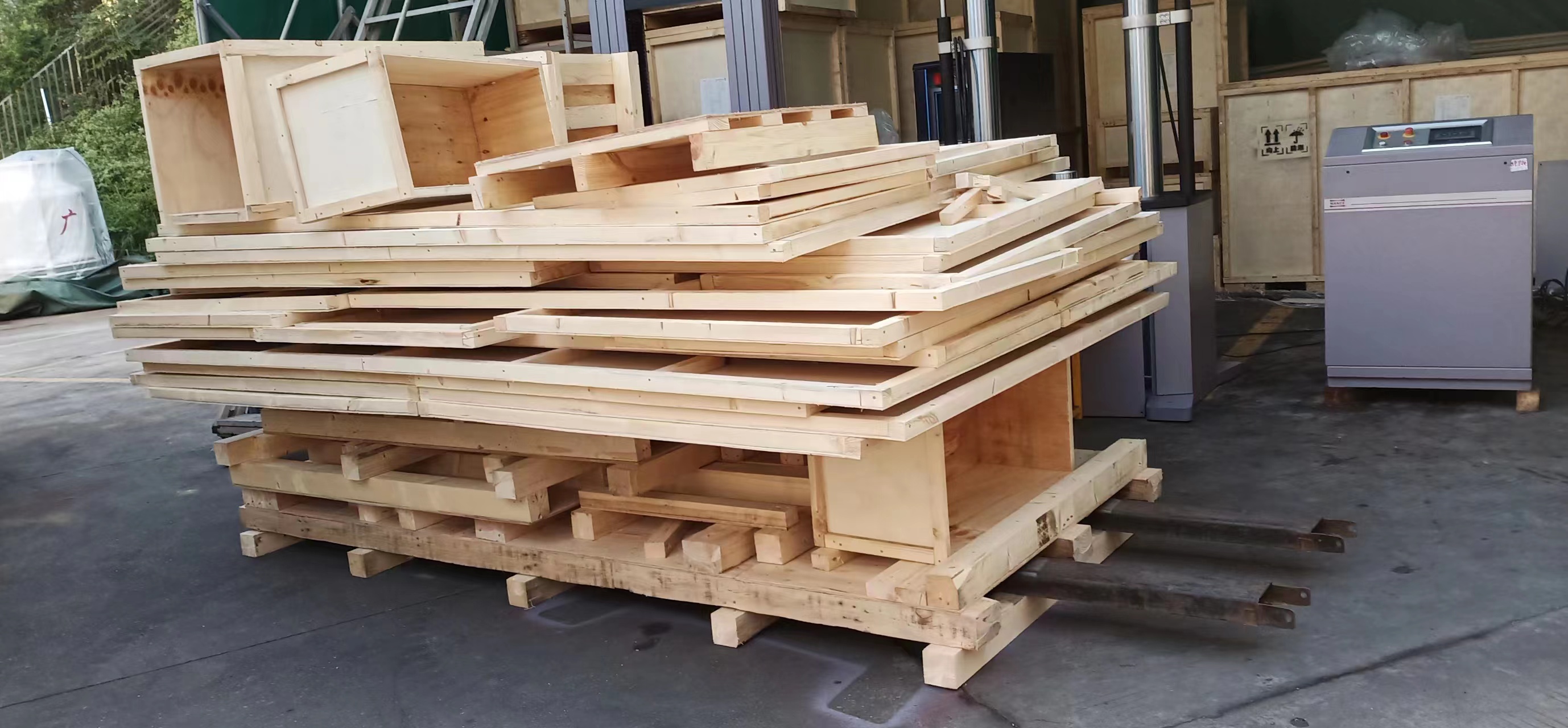 木卡板多少錢 供應(yīng)商 生產(chǎn)廠家【深圳市誠幫木箱包裝材料有限公司】