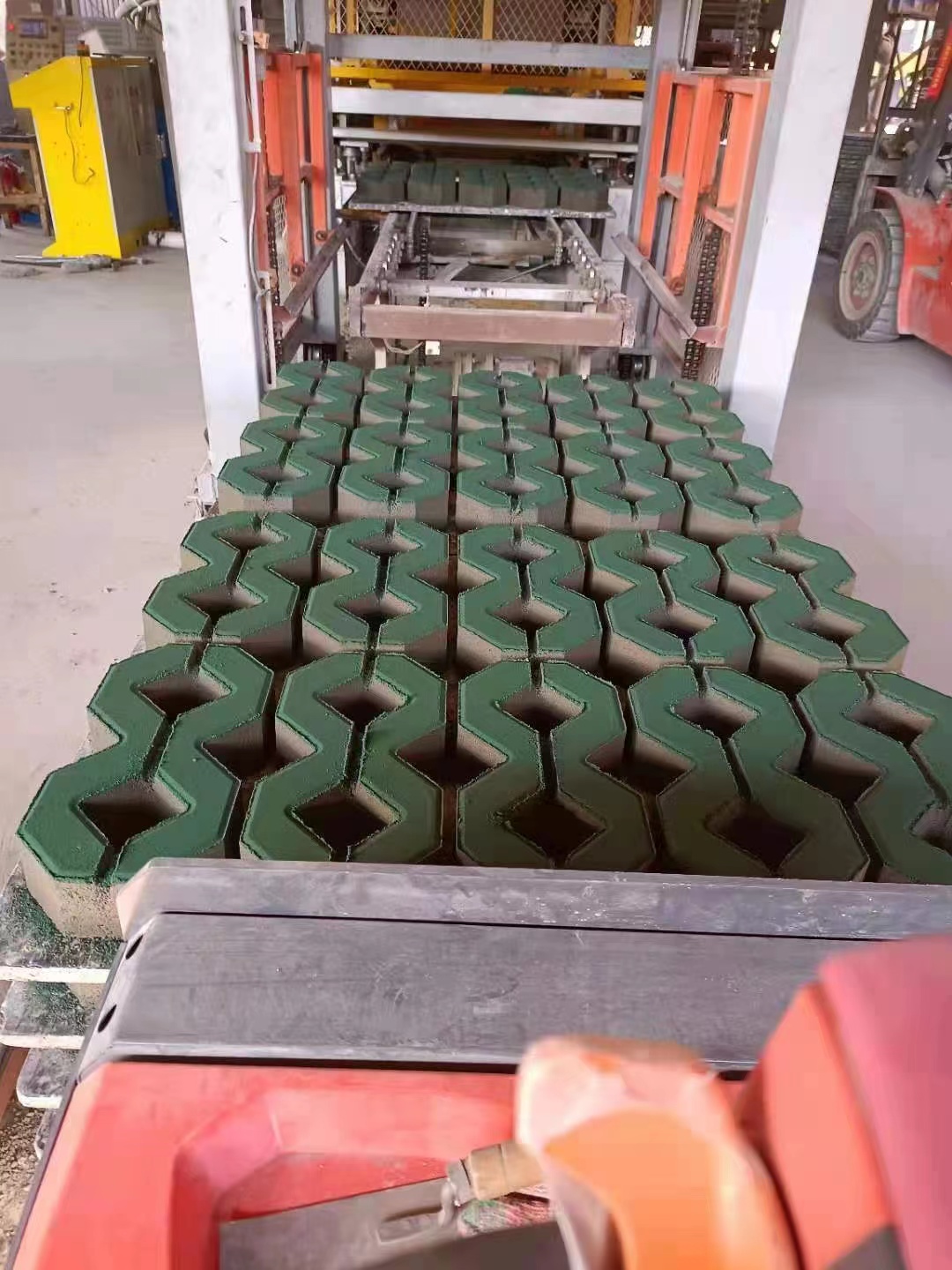 福州 大量供應(yīng)8字形植草磚廠商_植草磚草坪磚8字磚批發(fā)價(jià)格