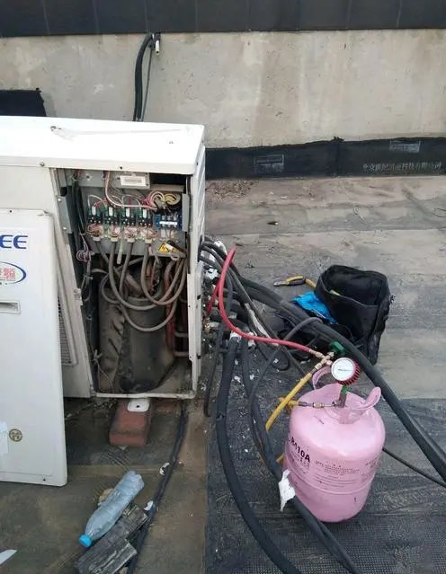 東莞鳳崗家電空調制冷清洗加雪種維修安裝服務  專業(yè)空調清洗維修安裝電話 鳳崗家電維修