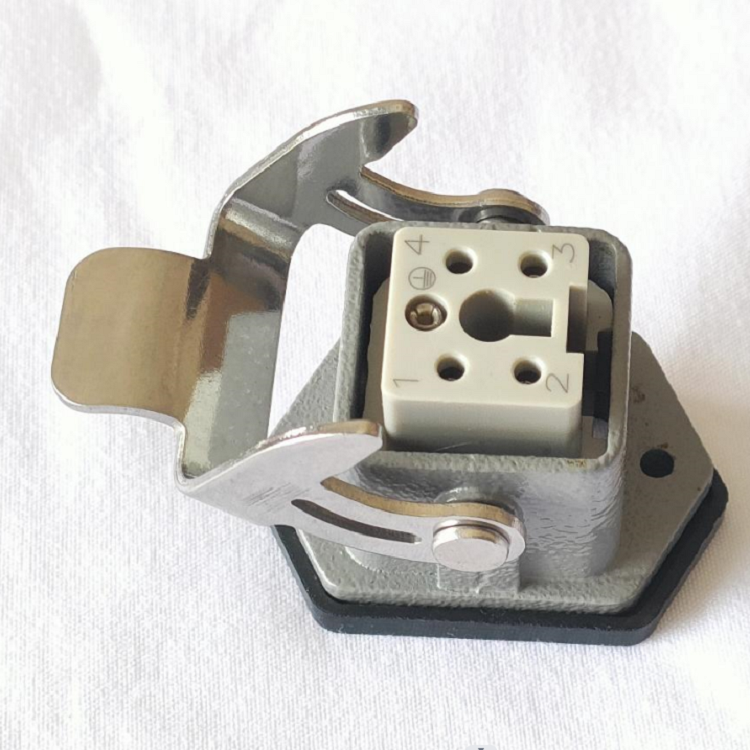 供應(yīng)熱流道5芯重載連接器