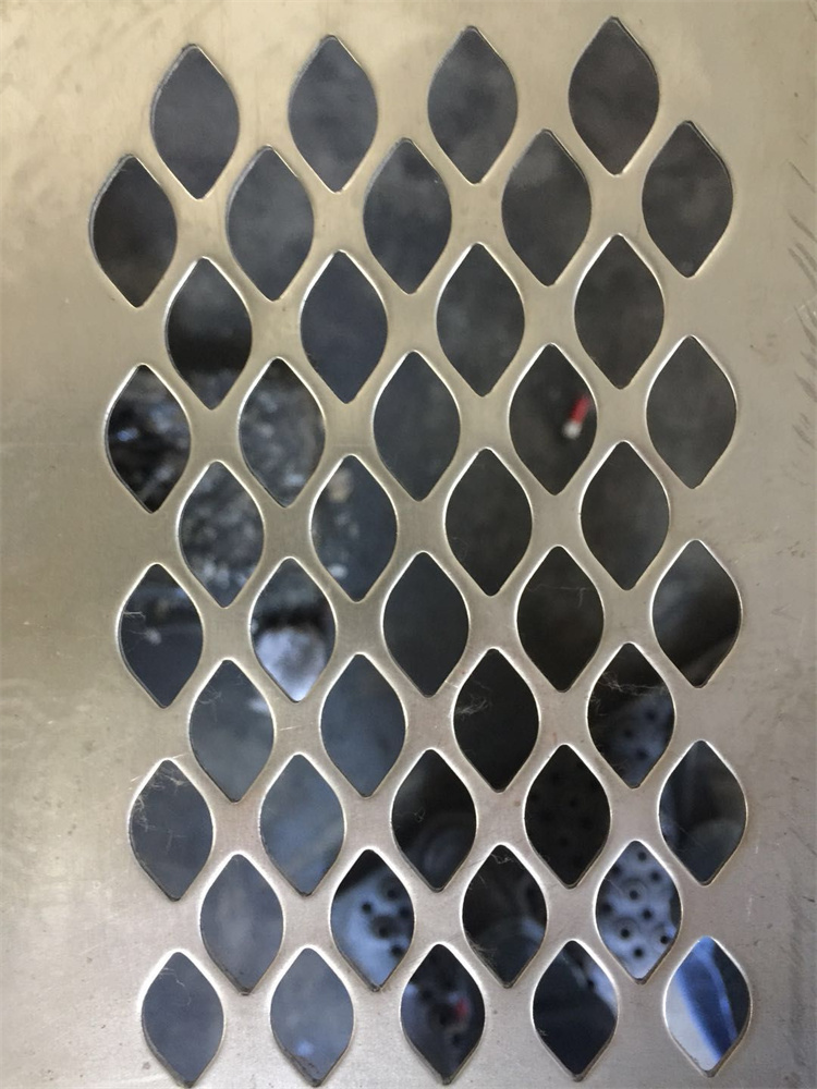 加厚材質(zhì)沖孔板批發(fā)、價格、供貨商、銷售、加工廠【安平縣茂中絲網(wǎng)制品有限公司】