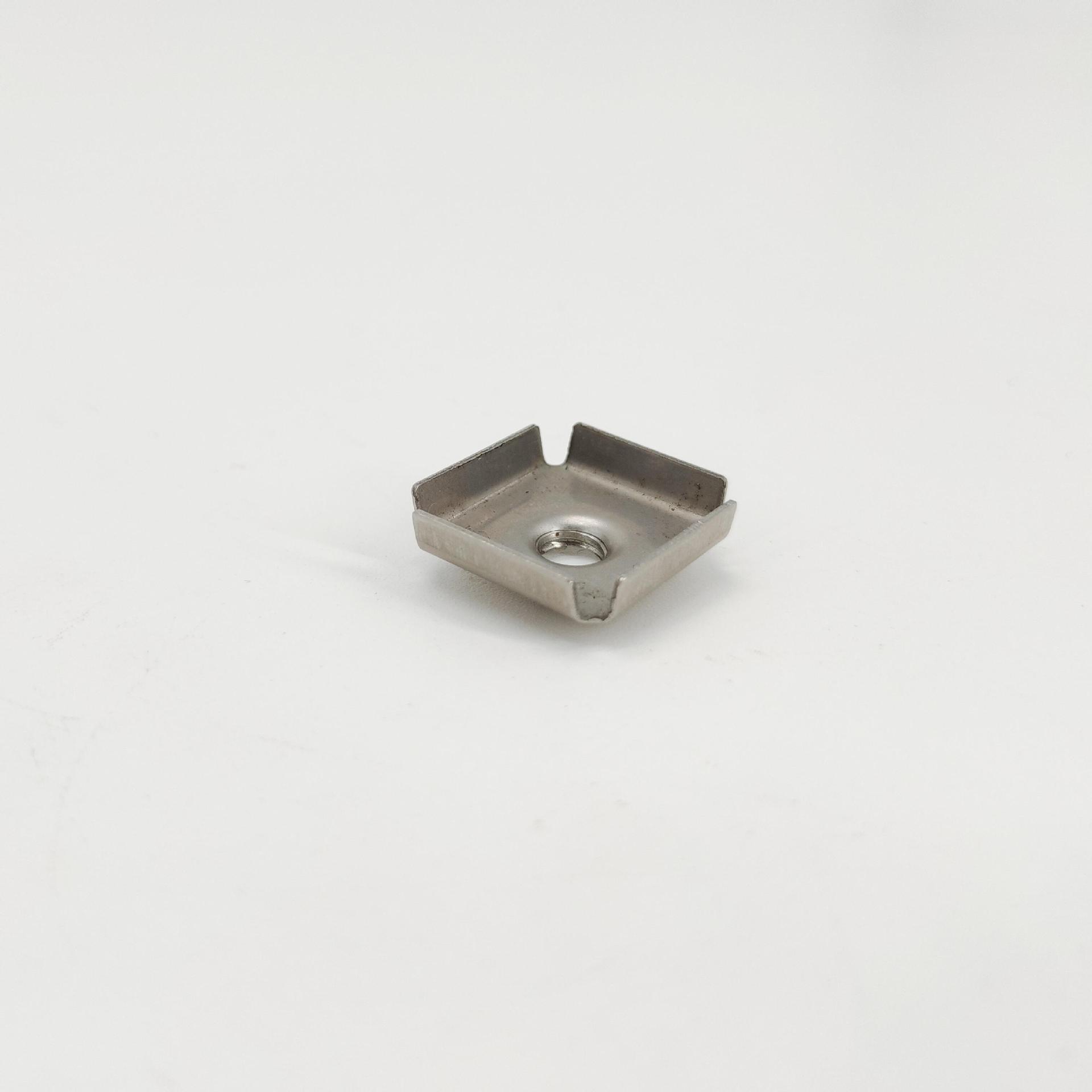 方管內(nèi)套牙鏈接螺絲廠家 22方管內(nèi)套牙 25方管內(nèi)套牙廠家