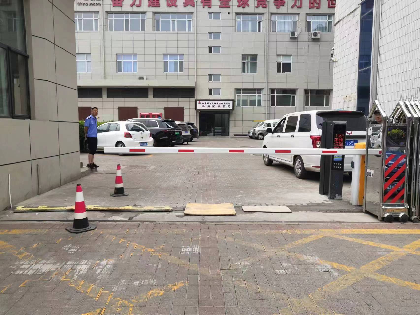 忻州車牌識別系統(tǒng)一體機-智能道閘dz-車輛門禁系統(tǒng)廠家批發(fā)安裝