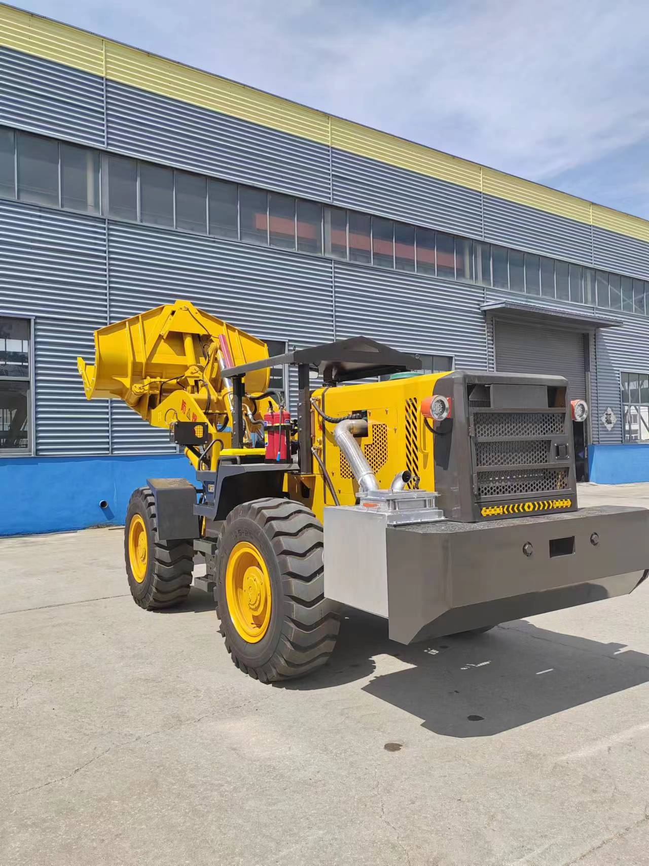 側(cè)翻卸料井下臥式防爆30裝載機廠