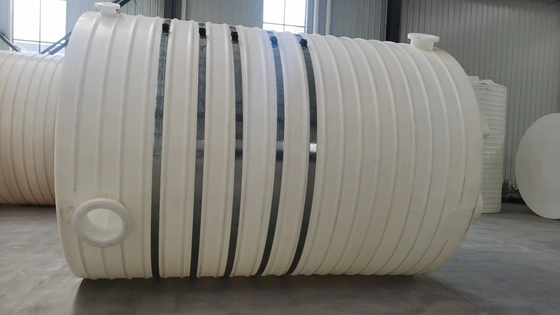 武漢供應(yīng)60噸PE儲存罐生產(chǎn)廠家-廠家報價-哪里有-哪里好