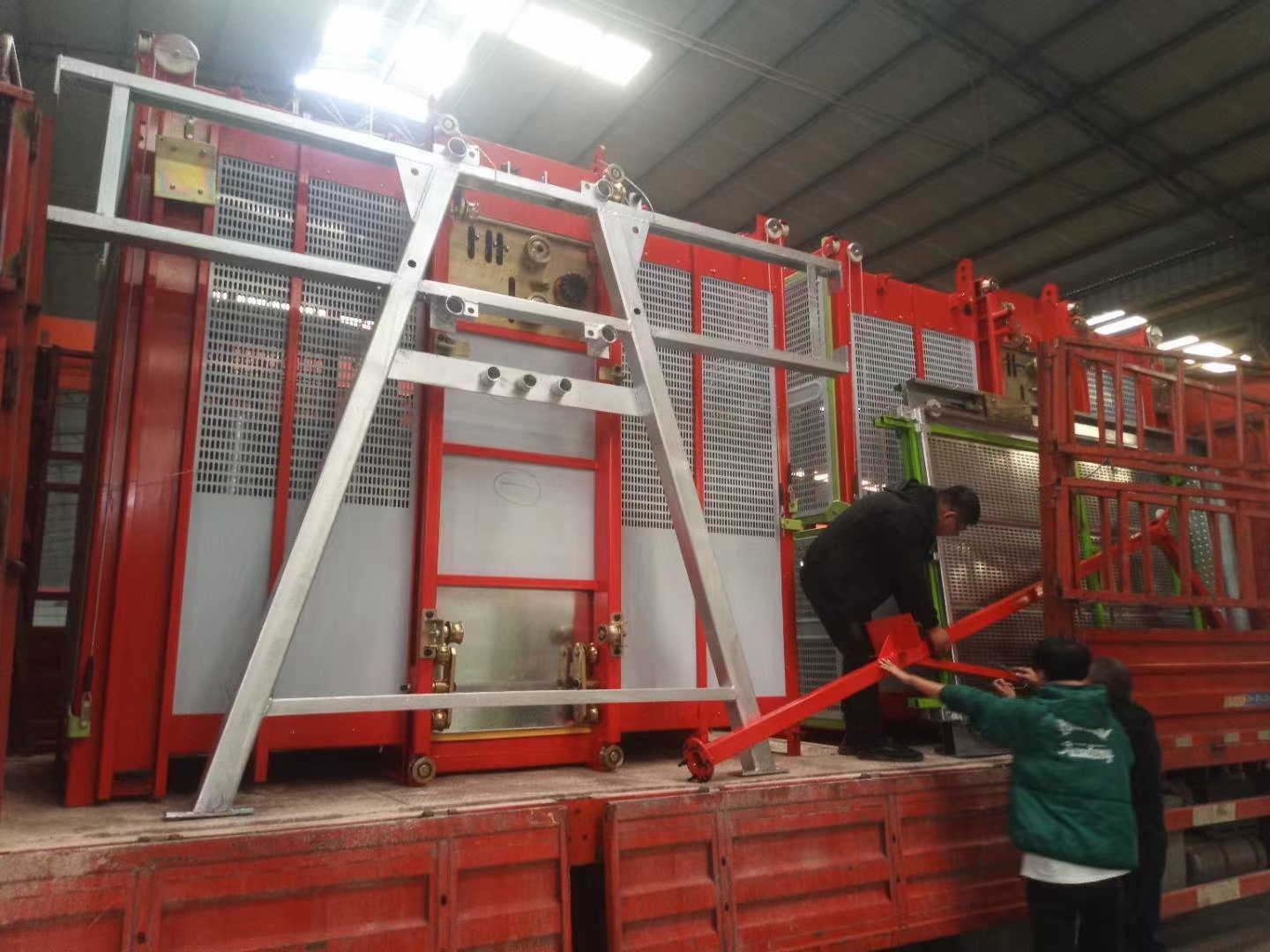 施工電梯配件 鑄鋼鐵板 管卡 卡扣 濟(jì)南恒義建筑機(jī)