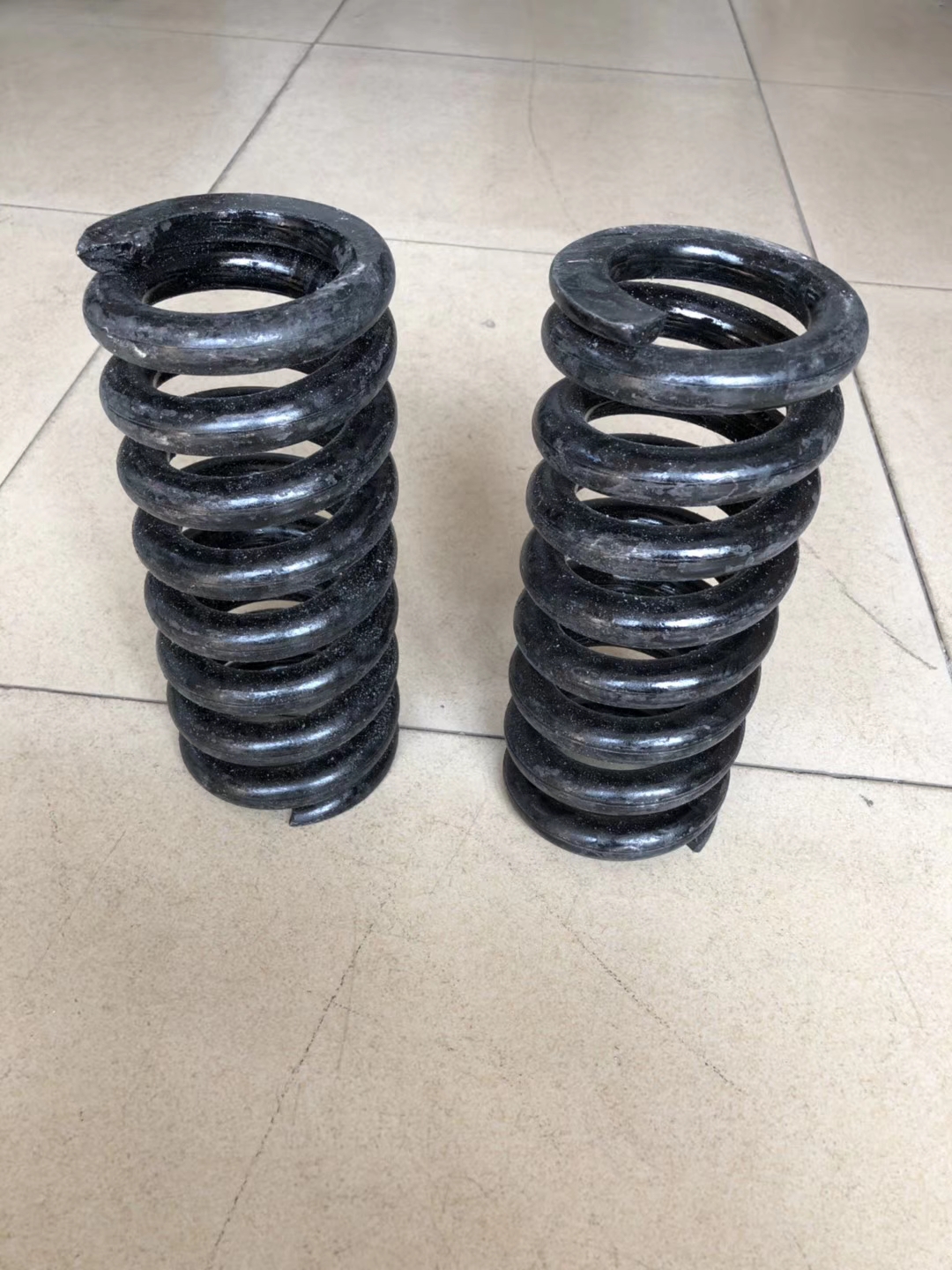 施工電梯三上減速機渦輪蝸桿32/48齒 《 恒義塔機配件》 塔吊標準節(jié)螺絲  塔吊標準節(jié)螺絲