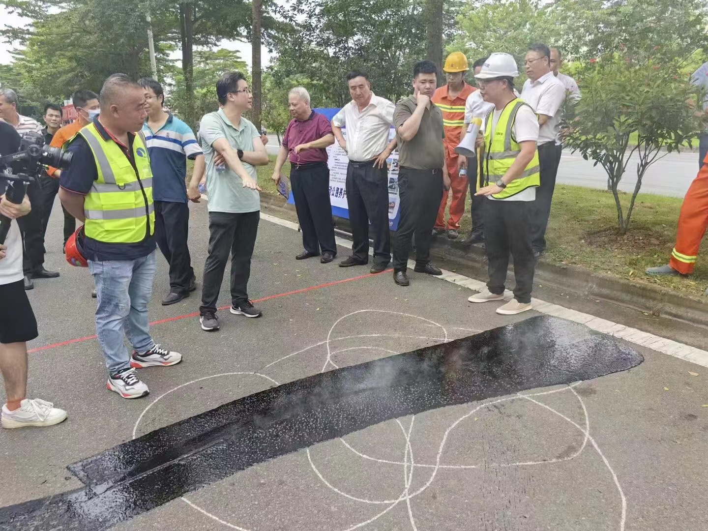 廣東速力達修補材料代理、瀝青路面裂縫修補材料推薦速力達、速力達路面修補效果圖