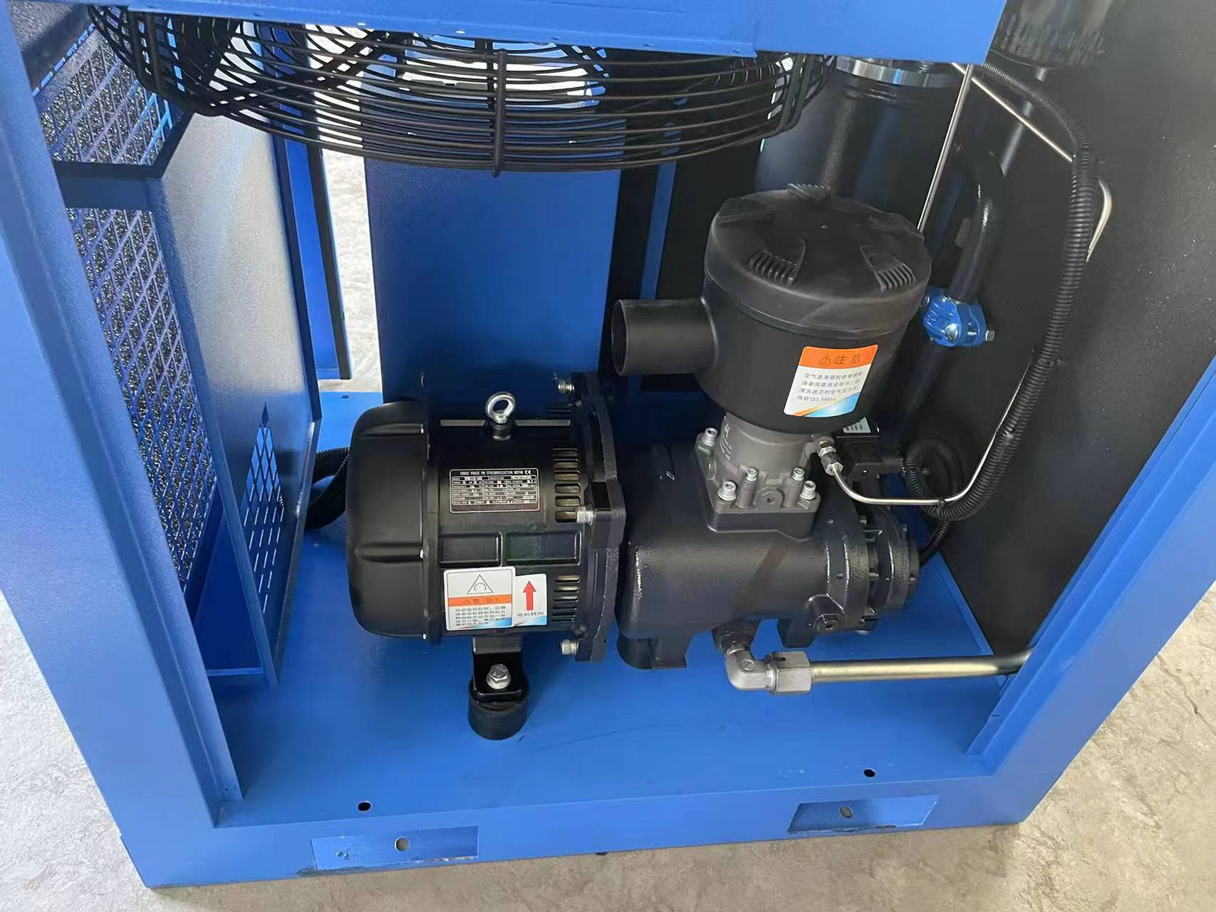 鑫嘉豐松權(quán)7.5KW螺桿機(jī) 變頻螺桿空壓機(jī) 低壓螺桿空氣壓縮機(jī)
