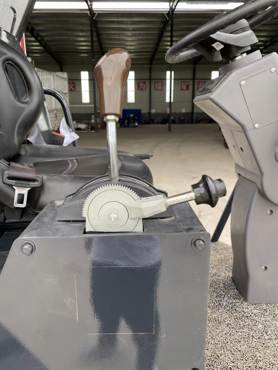 礦山井下巷道用壓路機廠家現(xiàn)貨供應 礦山井下單鋼輪巷道用壓路機廠家現(xiàn)貨供應