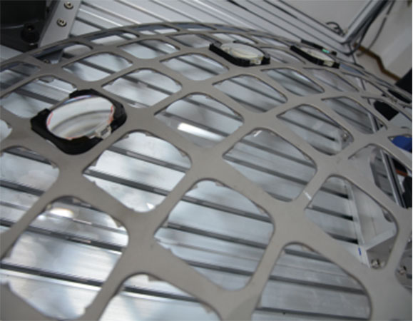 富唯智能高精度3D視覺引導(dǎo)鏡片鍍膜自動上料