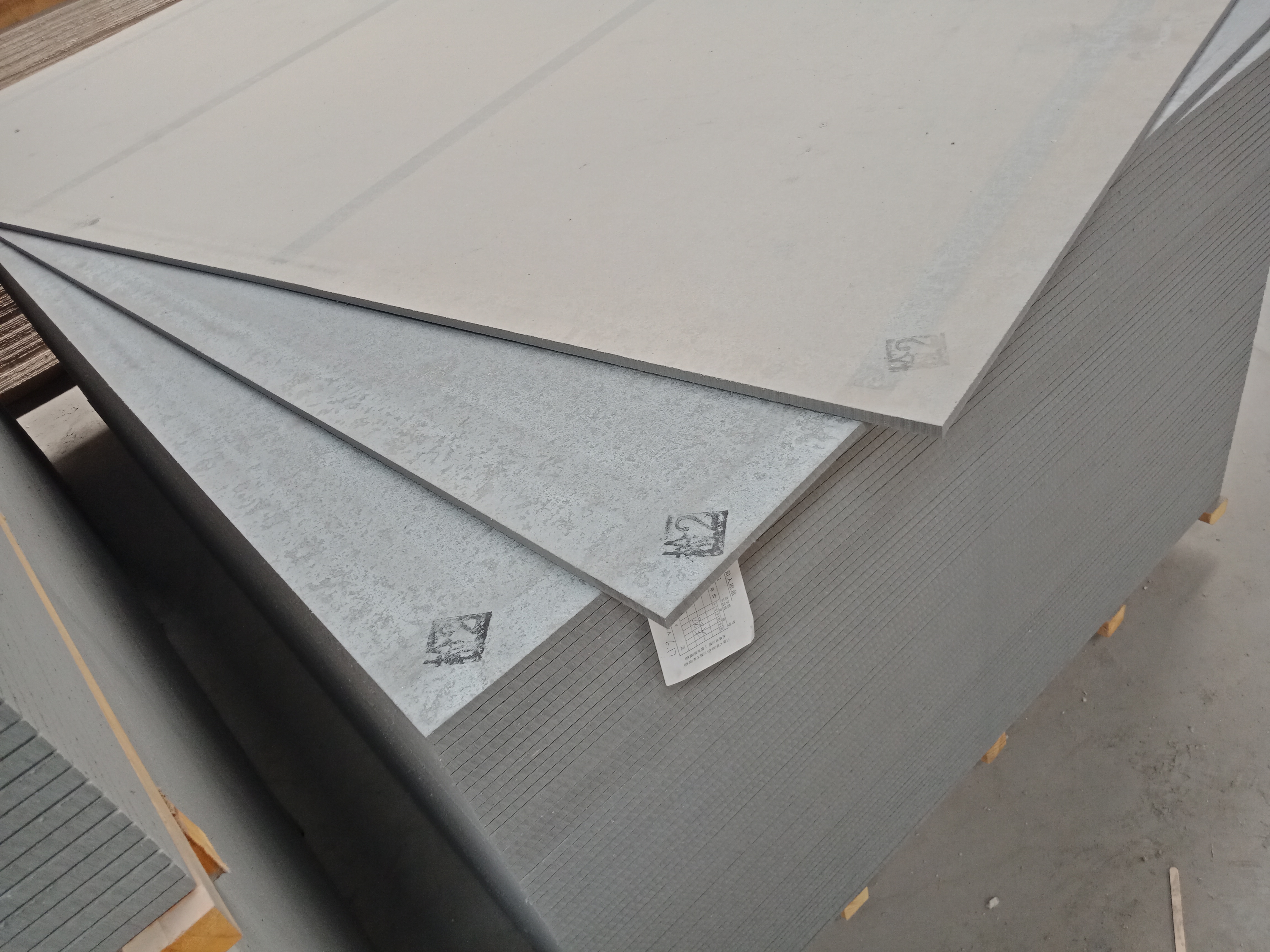 河北水泥壓力板廠家，報價，批發(fā)【晉州市尚佳裝飾材料廠】