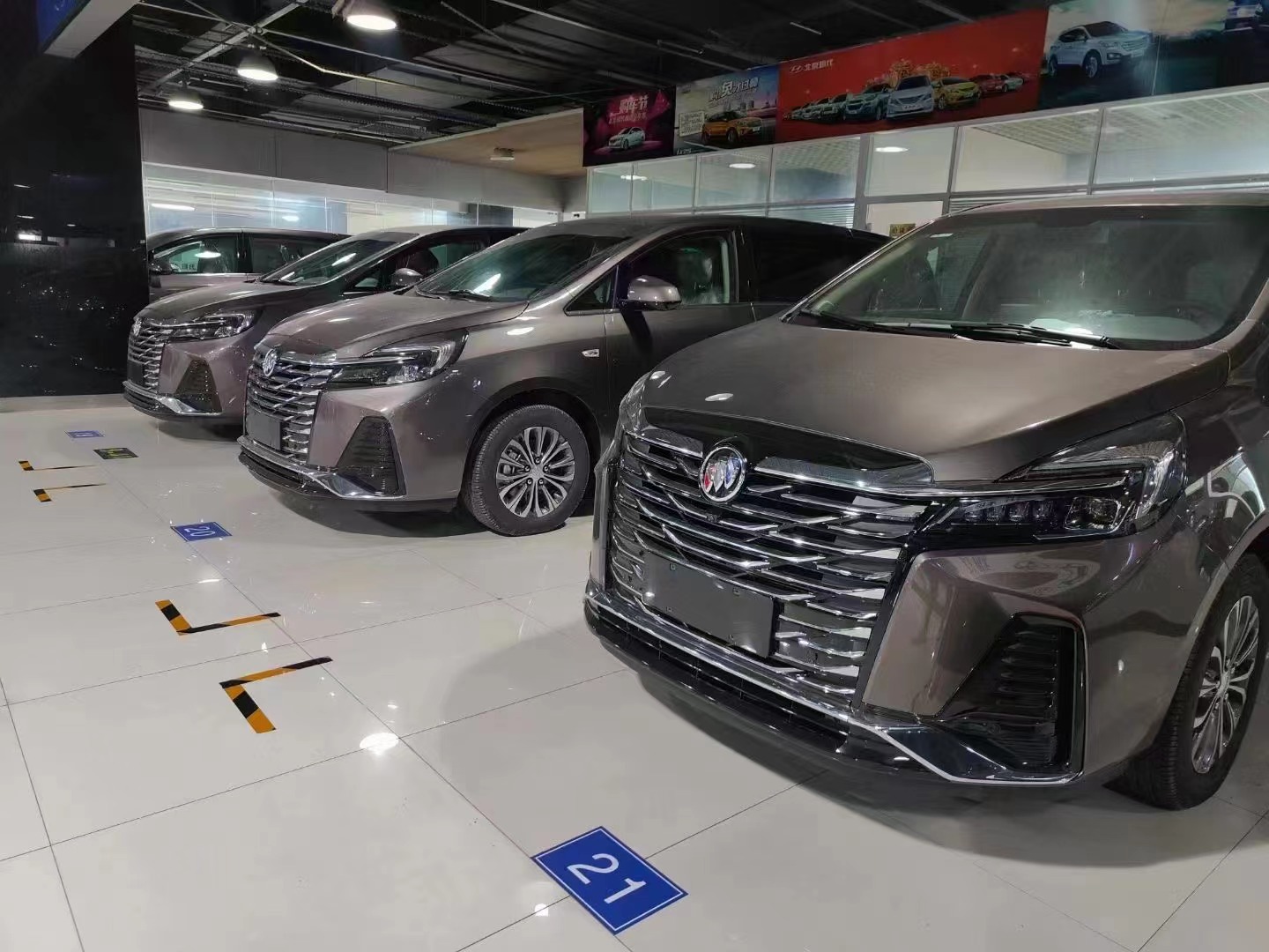 河北進(jìn)京商務(wù)租車、石家莊進(jìn)京商務(wù)包車、進(jìn)京旅游包車