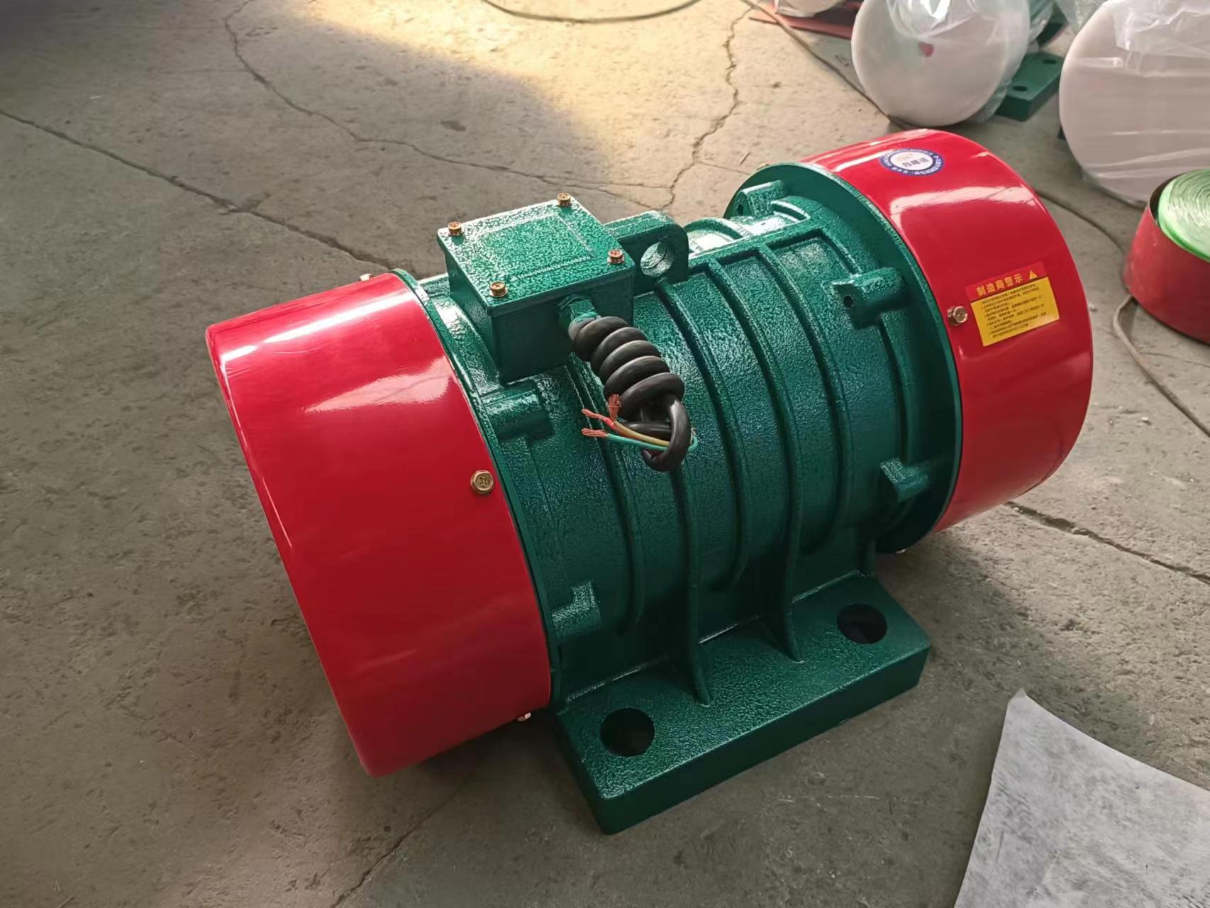三相異步電機YZD-20-6激振力可調節(jié)1.5KW安裝尺寸310*170