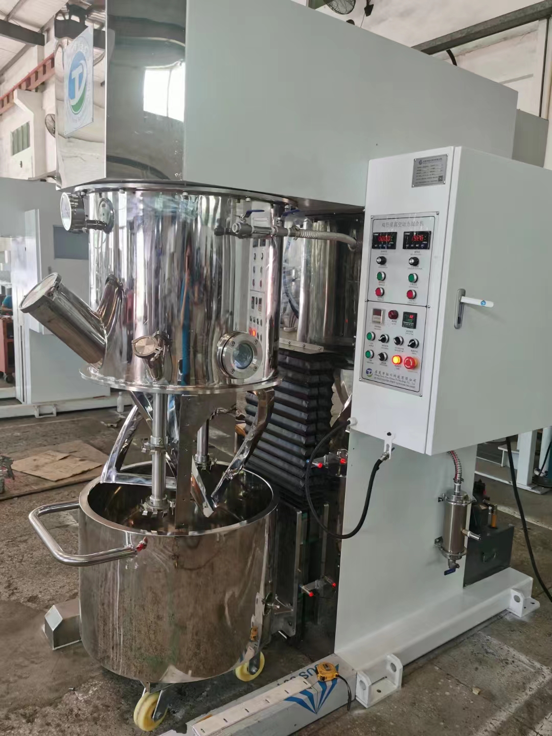 鋰電電池漿料攪拌機(jī) 導(dǎo)熱硅膠雙行星動(dòng)力混合機(jī)