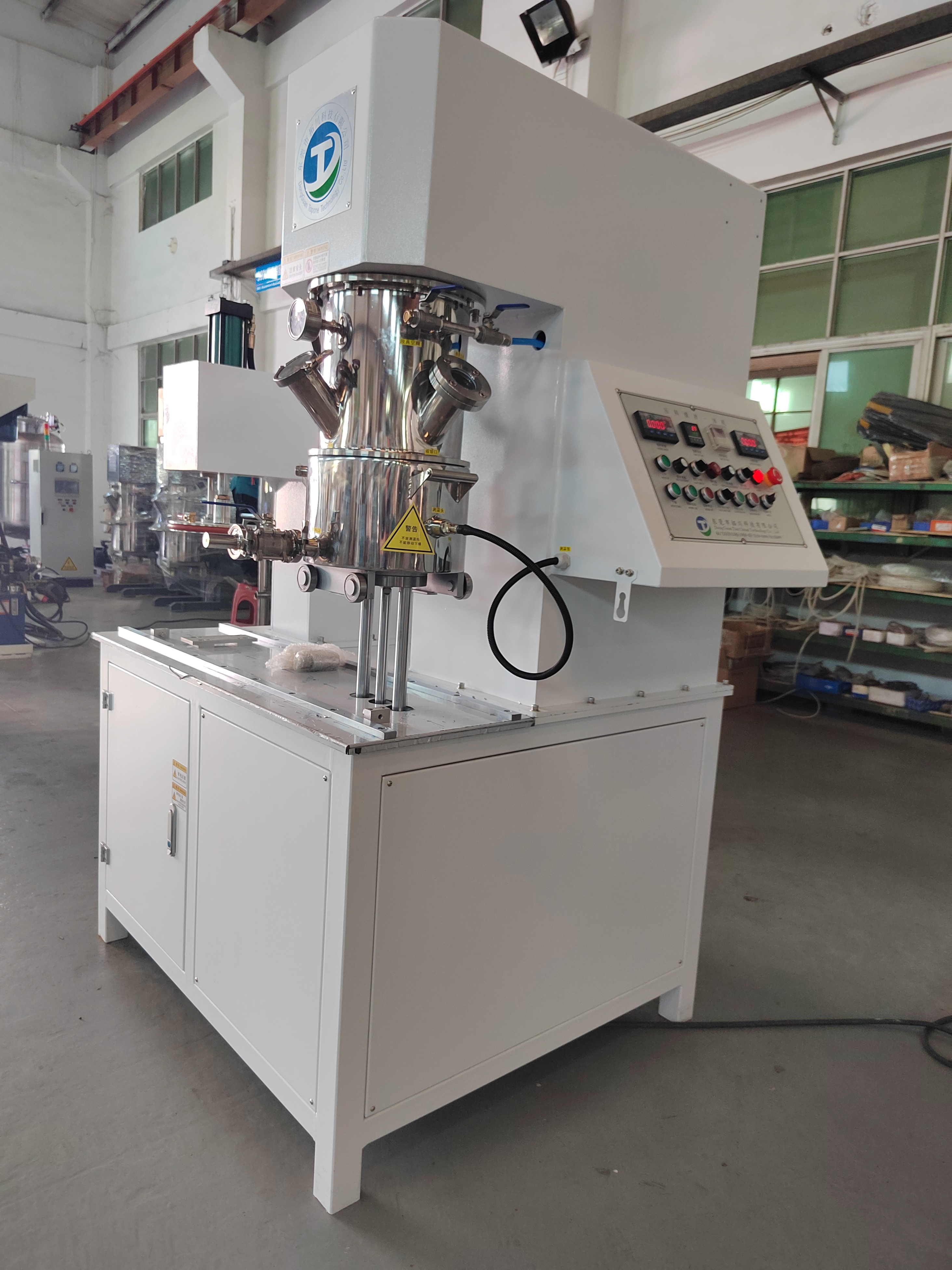 廠家供應100L雙行星真空攪拌機  陶瓷粉末動力混合機