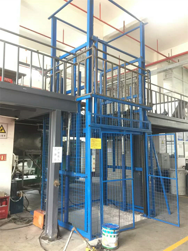 廣西電動液壓導(dǎo)軌式貨梯報價找廣州捷粵升降機(jī)械