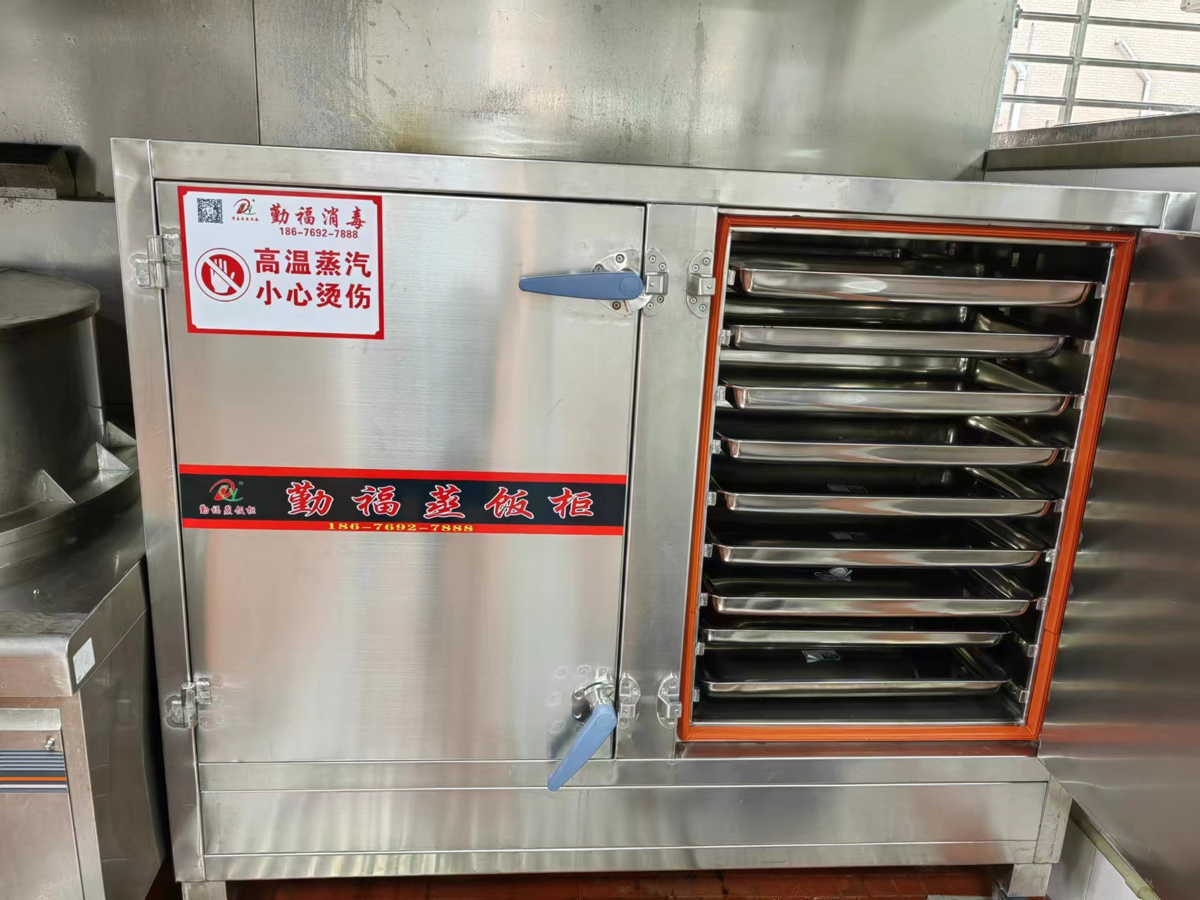 供應(yīng)大型廚房電熱蒸飯柜不銹鋼大型廚房用具消毒柜