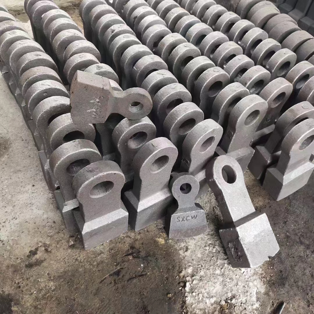 昆明供應(yīng)破碎機(jī)錘頭 高鉻合金鋼甩錘配件