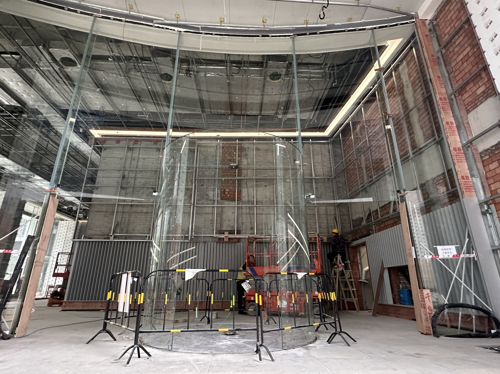 定制四川三翼水晶旋轉門 成都水晶旋轉門廠家 酒店大堂自動水晶旋轉門安裝