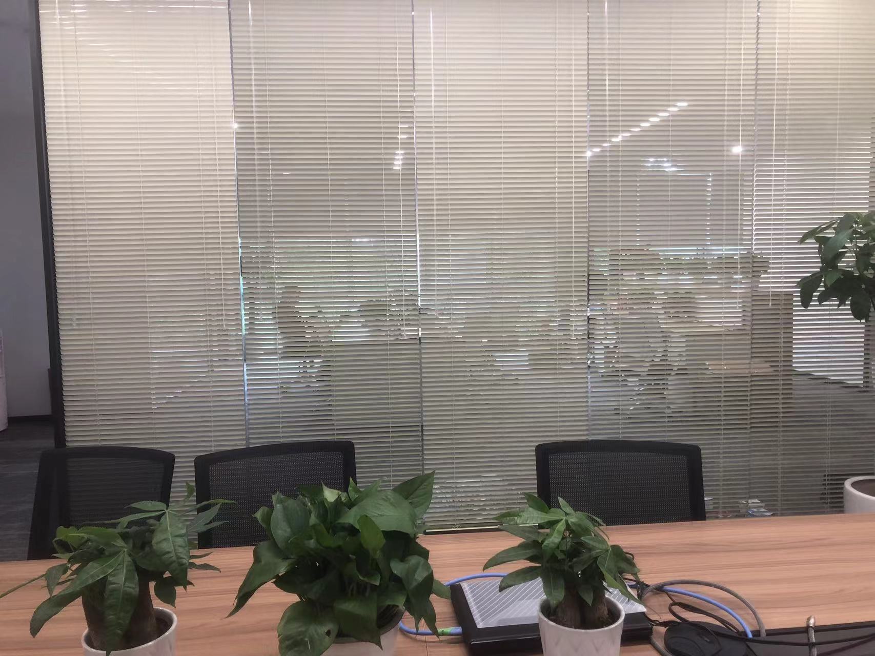 成都百葉窗簾定制鋁合金免打孔卷簾遮陽隔熱辦公室窗簾