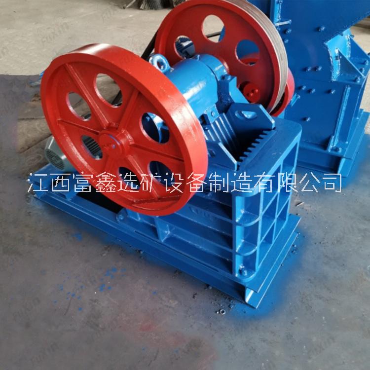 PE顎式破碎機(jī) 小型移動(dòng)石灰石碎石制砂機(jī) 鄂式粉碎機(jī)