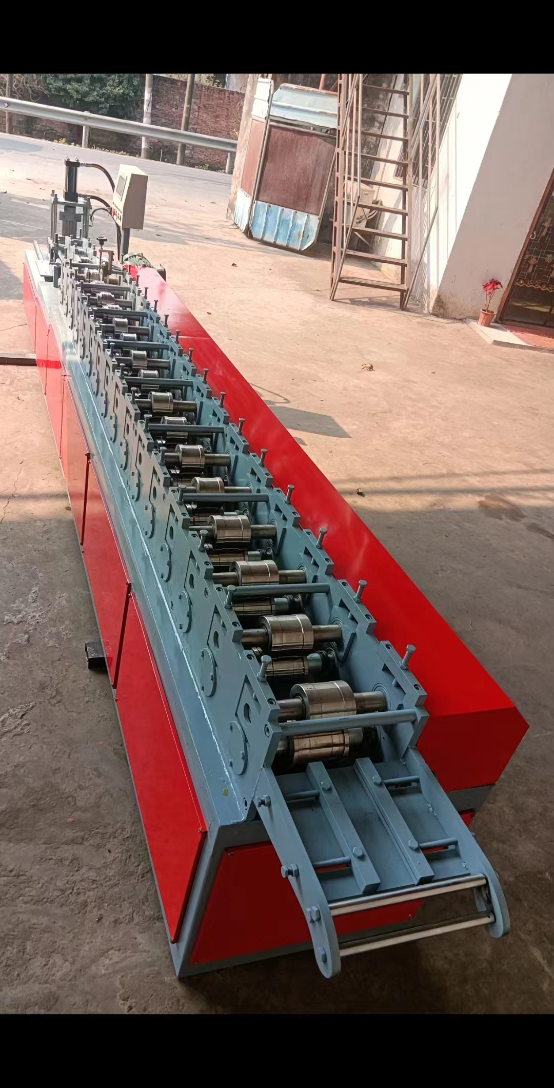 聯(lián)揚機械 冷彎成型機u型鋼冷彎設(shè)備冷彎機廠家u鋼輥壓機