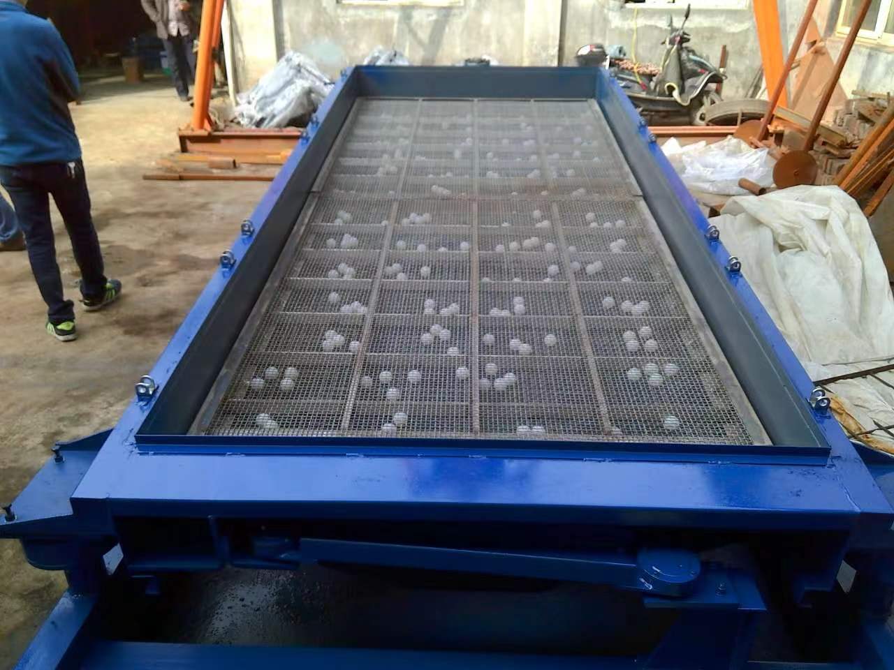 平面回轉(zhuǎn)篩方形搖擺篩平面搖擺篩平面回轉(zhuǎn)振動篩平面搖擺振動篩美爾森機(jī)械 皮帶輸送機(jī) 平面回轉(zhuǎn)搖擺篩