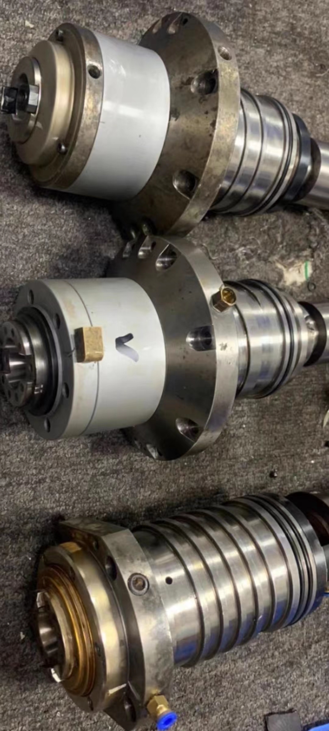 軸承更換  卡死 異響  震動  發(fā)熱  精度恢復(fù)  研磨錐孔  拉抓  拉桿更換 機(jī)械主軸維修