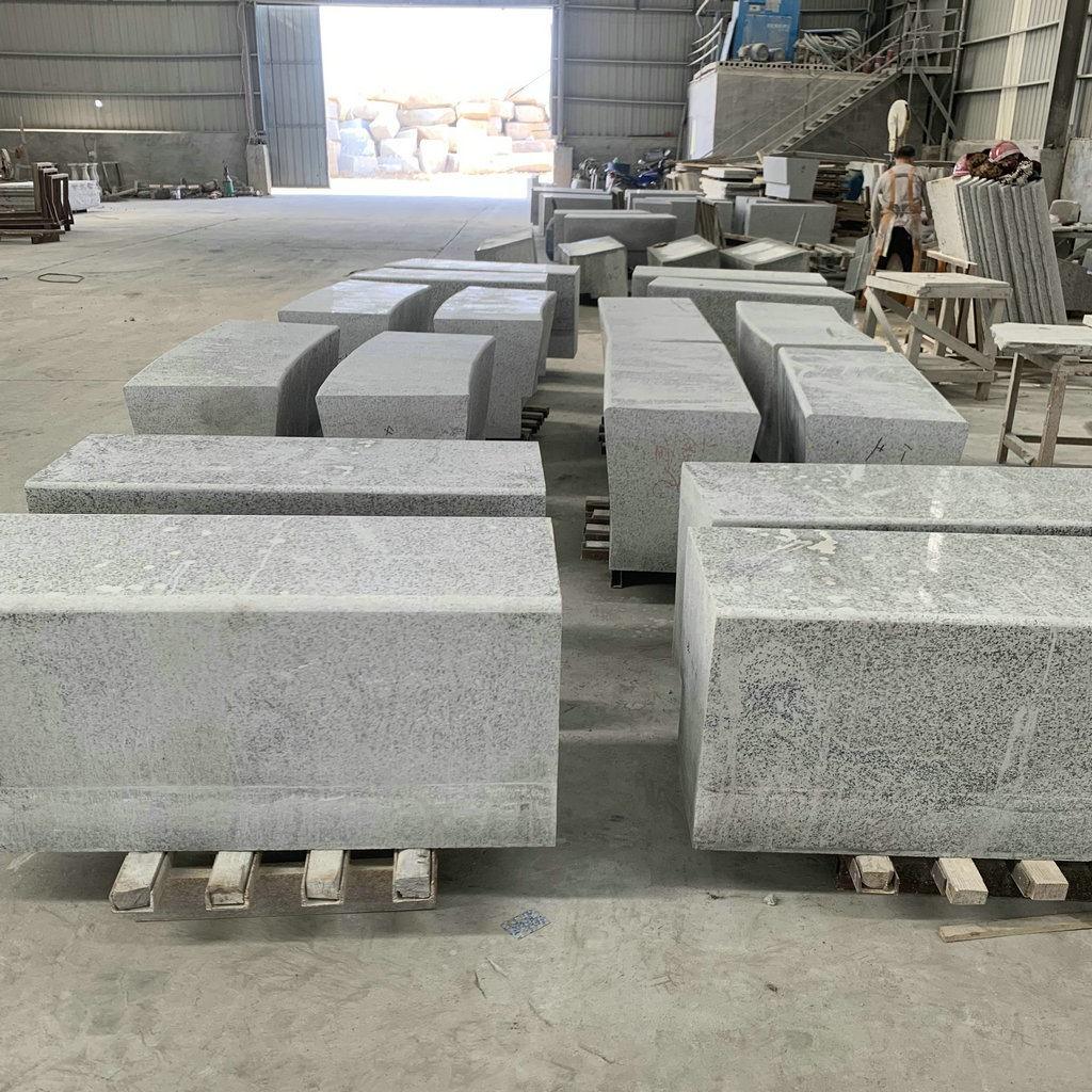 湖北白麻石材廠家供應(yīng)隨州白麻路沿石原料白麻路沿石原料