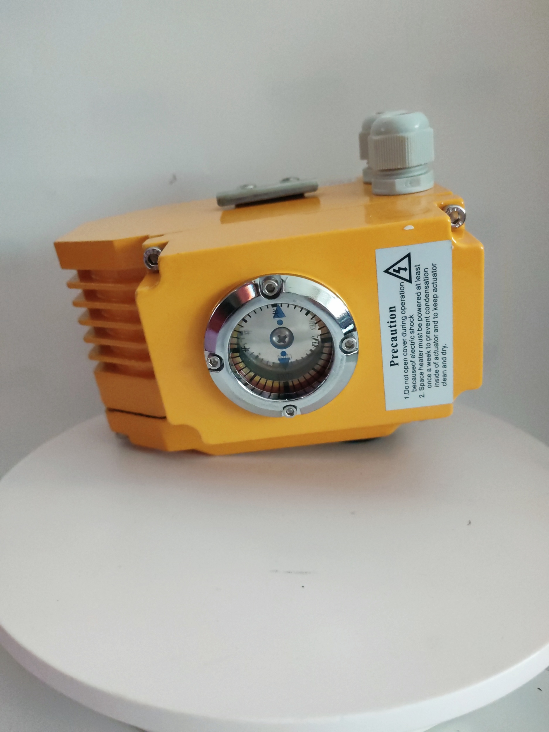 精小型電動閥門裝置 BLH-100 開關(guān)型電動執(zhí)行器 電動執(zhí)行機(jī)構(gòu)