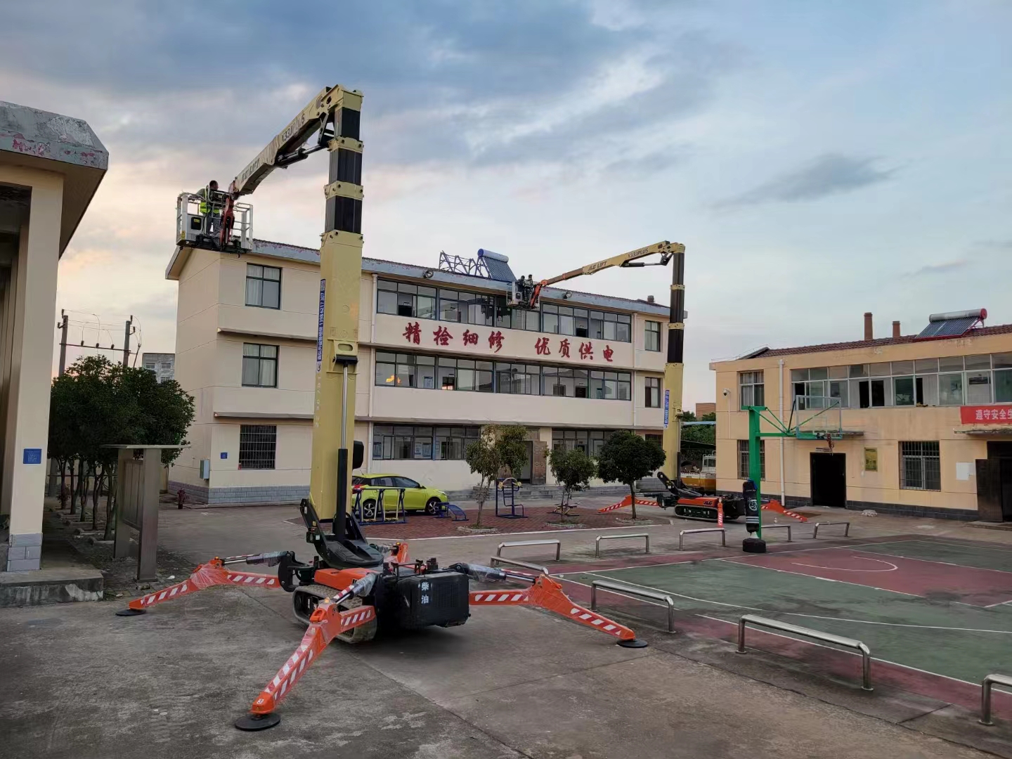 緊湊型履帶式高空作業(yè)平臺X33JP捷爾杰價格咨詢18627109620