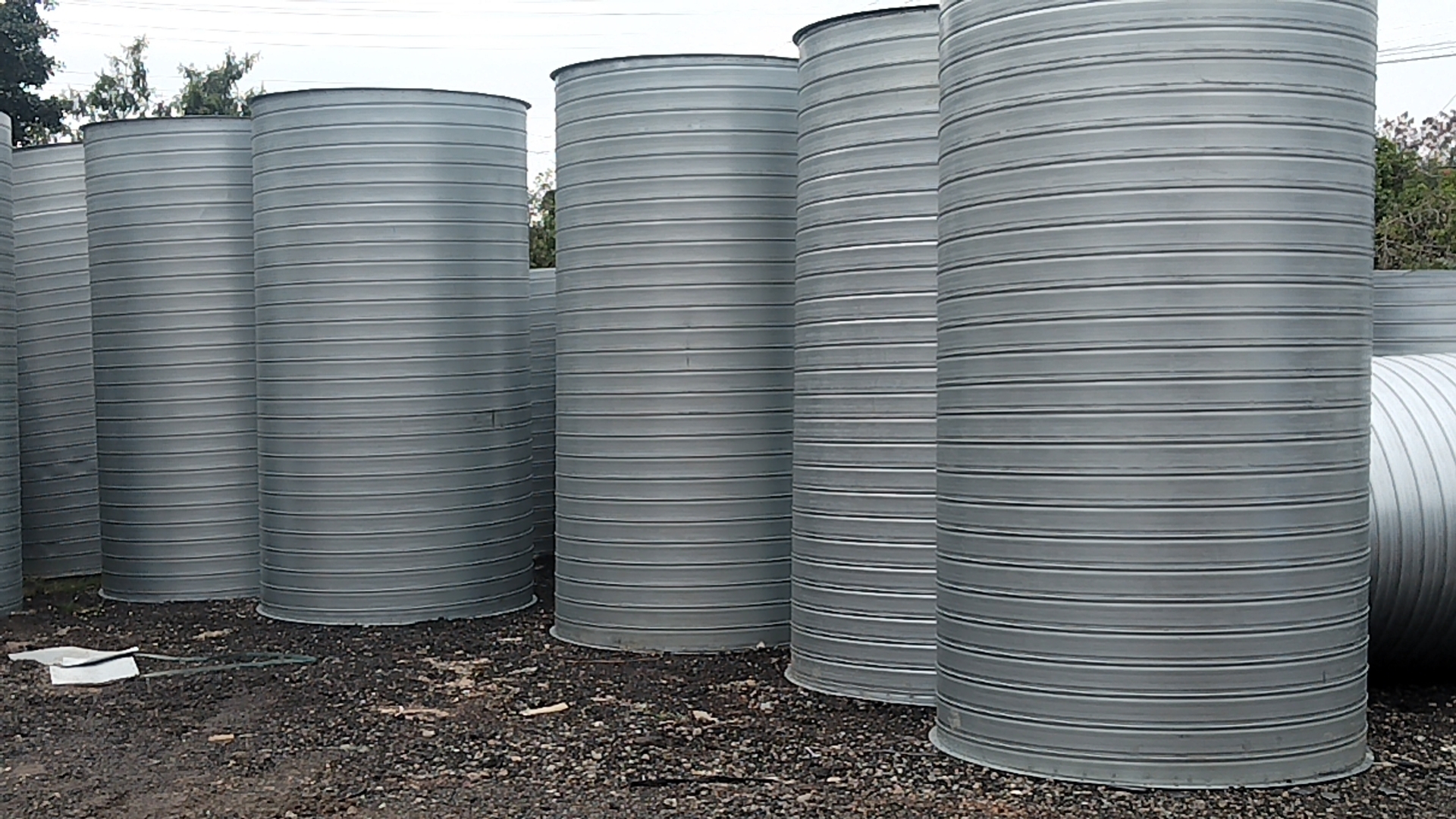 福建廈門新機(jī)場風(fēng)管制作中-風(fēng)管加工-室內(nèi)風(fēng)管安裝  廈門欣賢鋒環(huán)保設(shè)備有限公司