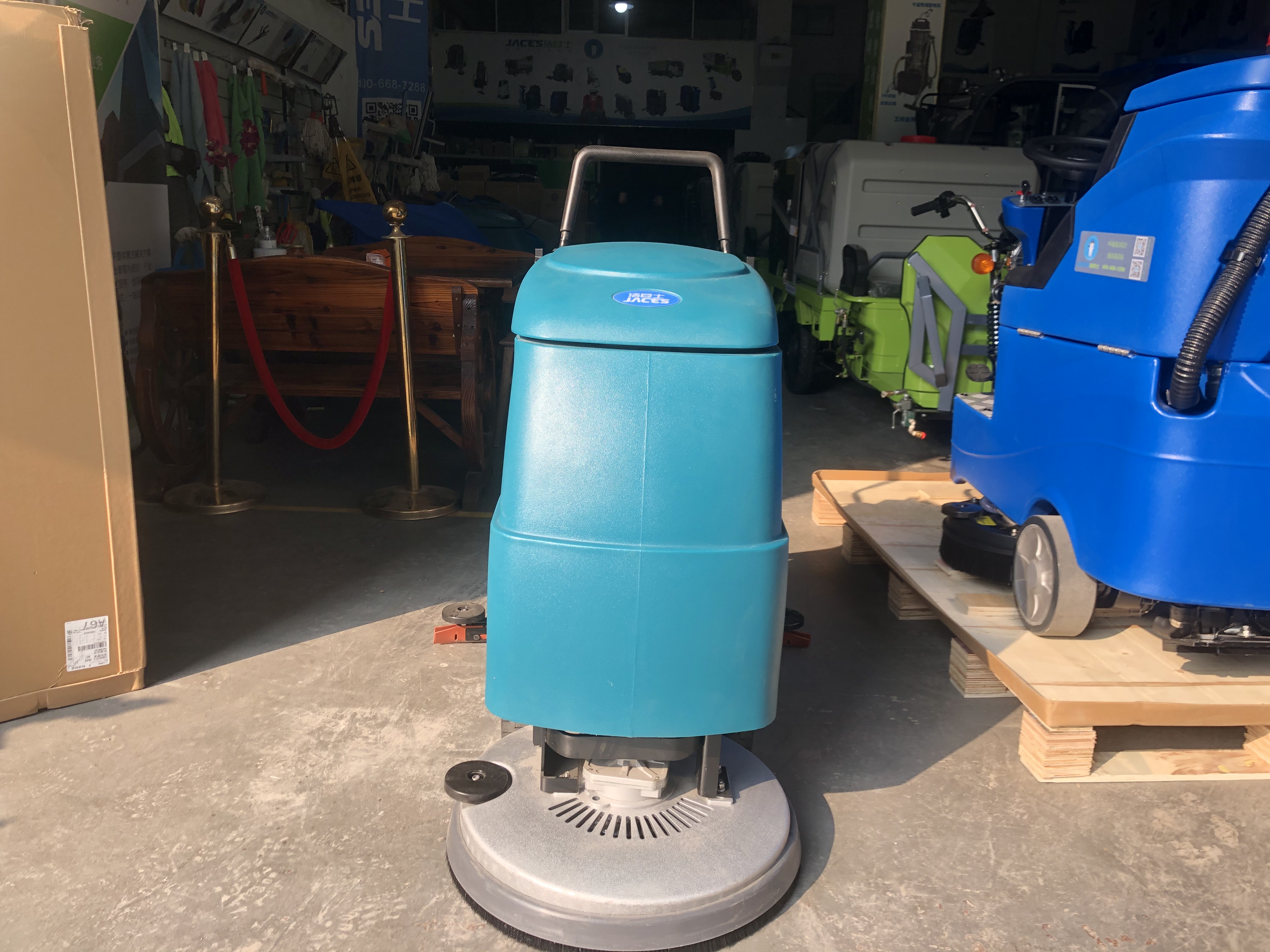 深圳手推式洗地機(jī)出售-生產(chǎn)廠家-報(bào)價(jià)-工廠 車間倉庫拖地機(jī)