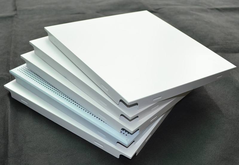 云南300mm×300mm家裝鋁扣板價(jià)格 鋁扣板吊頂安裝 天花鋁扣板定制