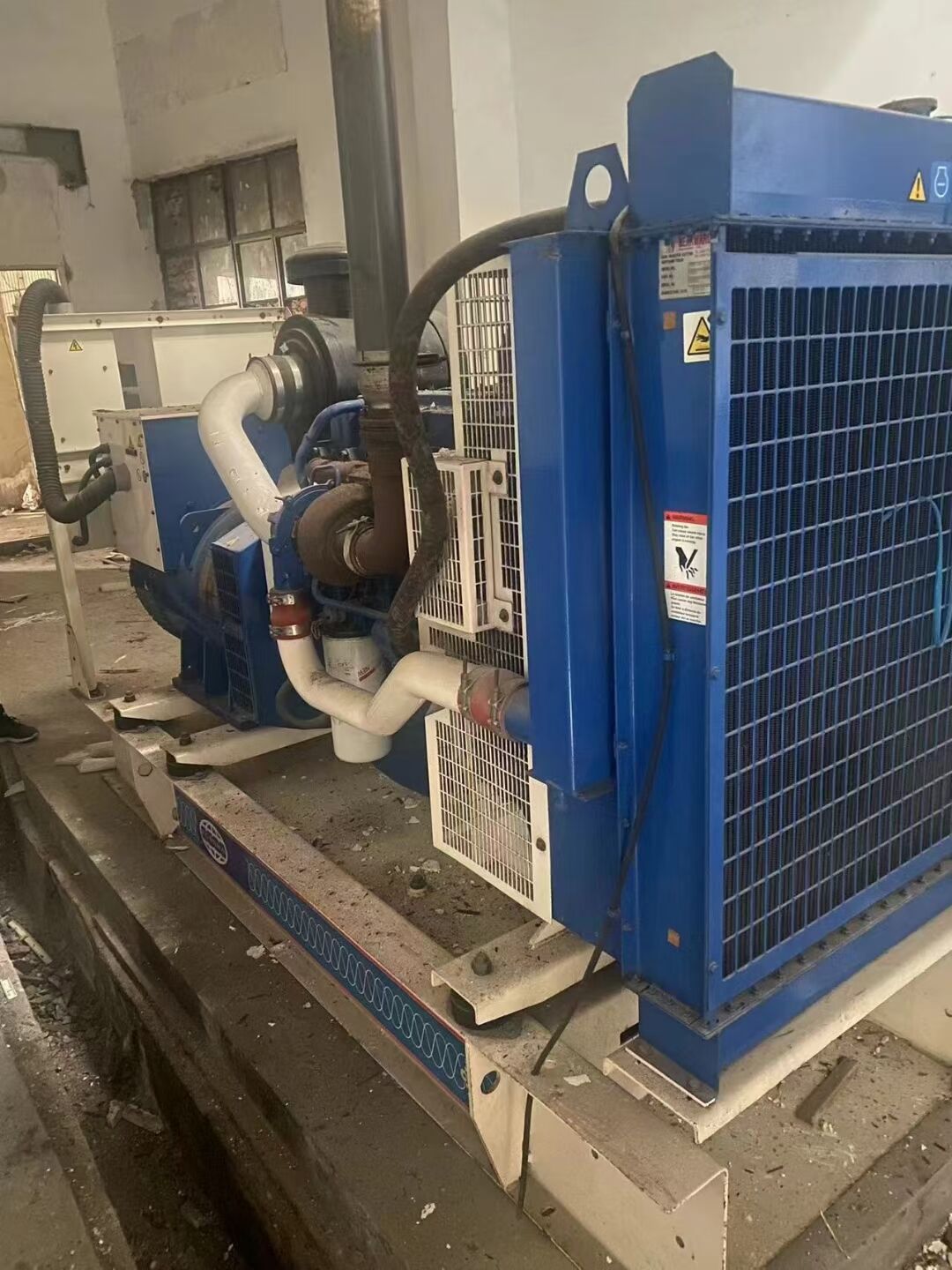 200千瓦發(fā)電機組二手發(fā)電機組廠家