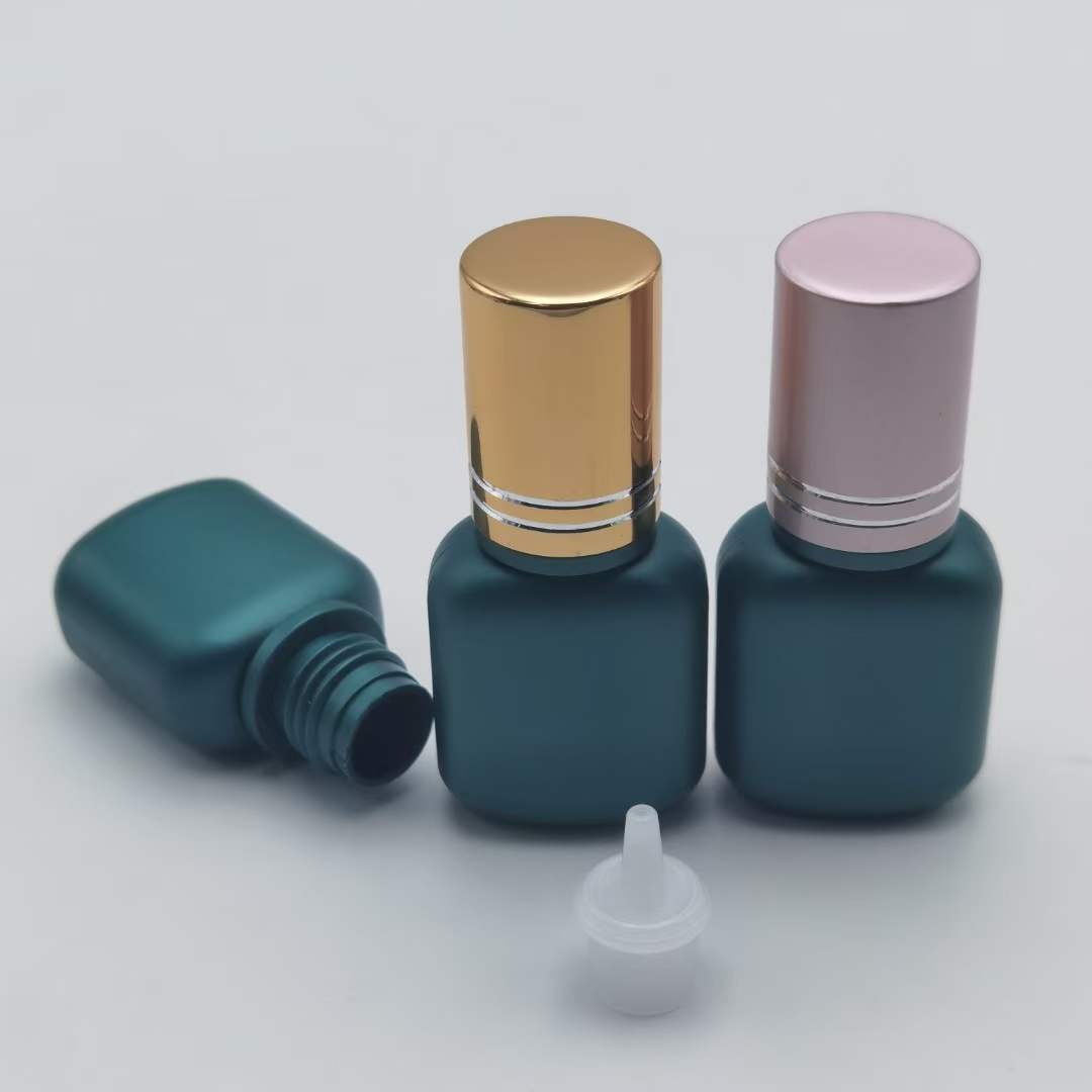 深圳睫毛膠水瓶批發(fā) 深圳睫毛膠水瓶廠家 深圳睫毛膠水瓶?jī)r(jià)格 【鐵牛電子材料 】