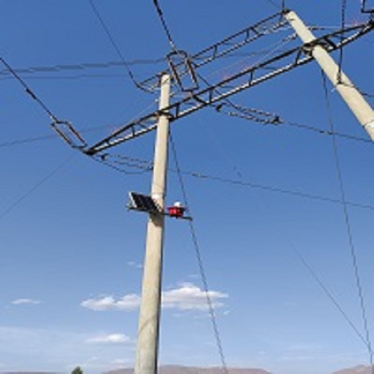 山東威海驅(qū)鳥器供應(yīng) 智能綜合激光驅(qū)鳥器