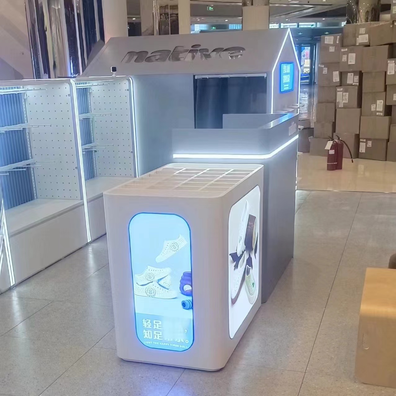 遼寧展柜-沈陽化妝品展柜廠