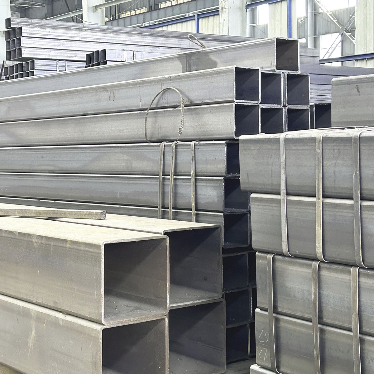 云南方管廠家直銷-廠家價(jià)格-廠家批發(fā)【云南鋼偉商貿(mào)有限公司】