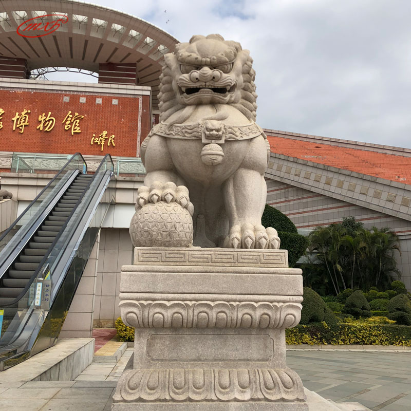 石雕卷毛石獅子青石別墅庭院門口庭院擺放一對看門鎮(zhèn)宅擺件